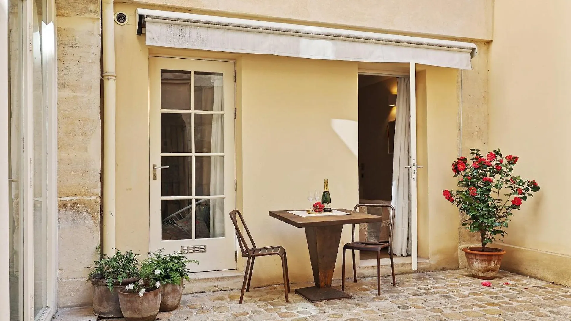 Le Marais & Place Des Vosges - Cityapartmentstay