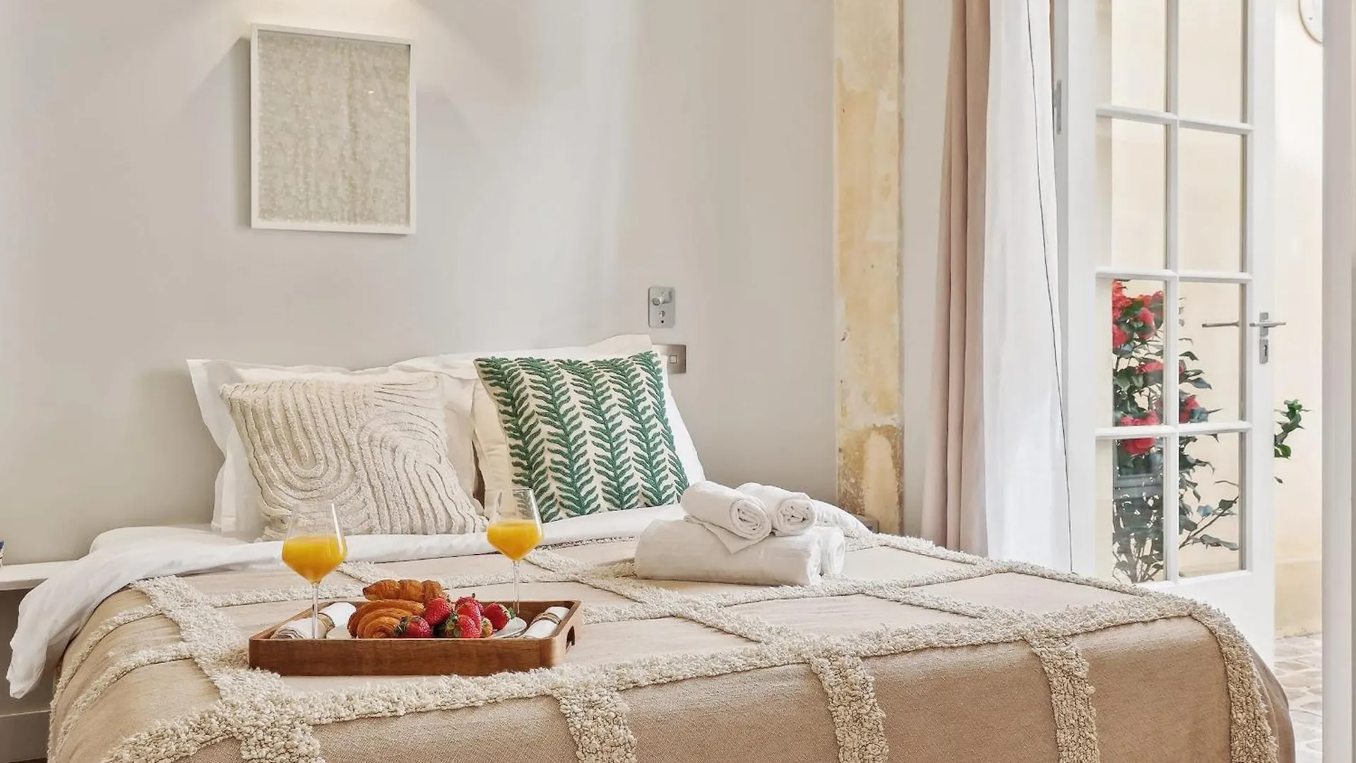 Le Marais & Place Des Vosges - Cityapartmentstay * Parigi